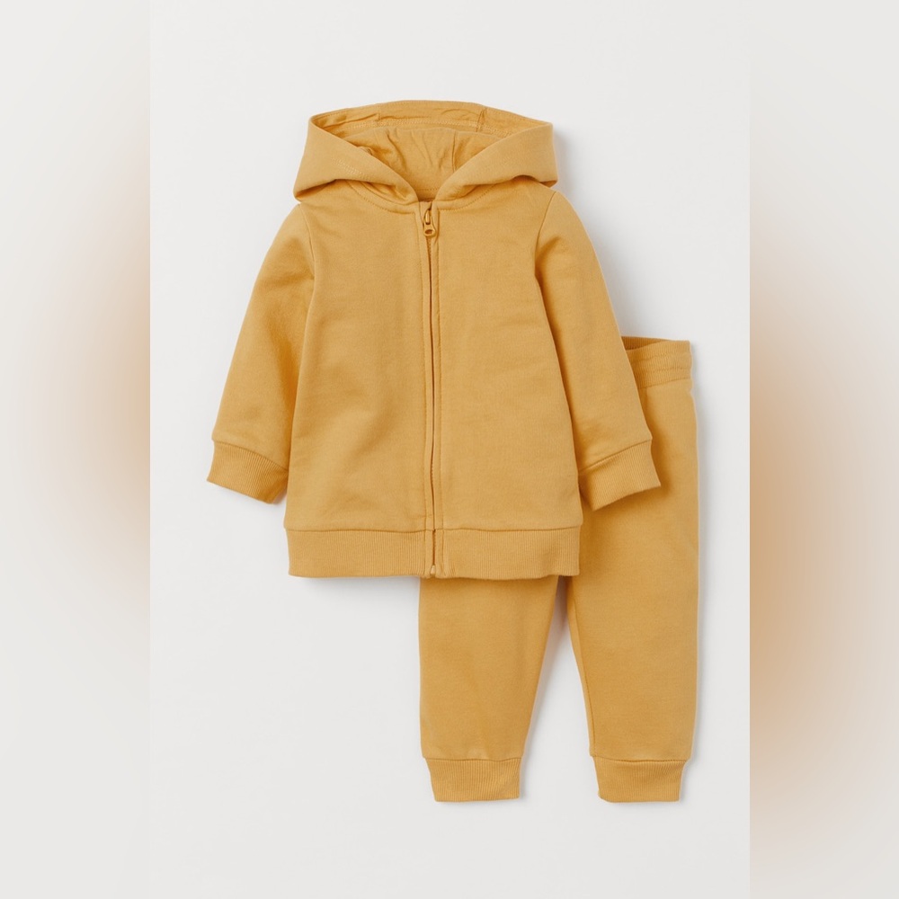 H&M • Set with Hooded Sweatshirt Jacket & Sweatpants 18 Months